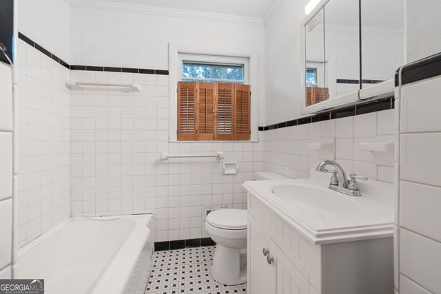 240 Lakeside Drive, Milledgeville, GA 31061