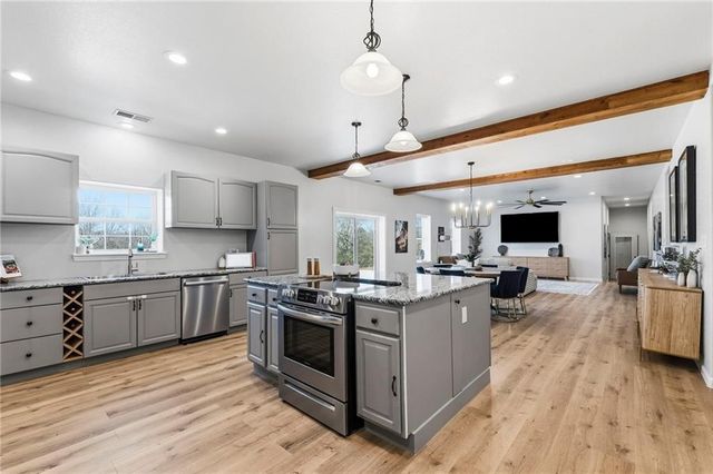 12265 Greasy Valley Road, Prairie Grove, AR 72753