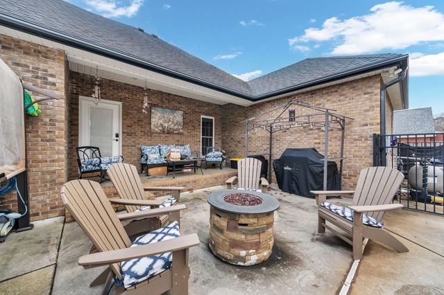 495 Favre Cir, Winchester, TN 37398