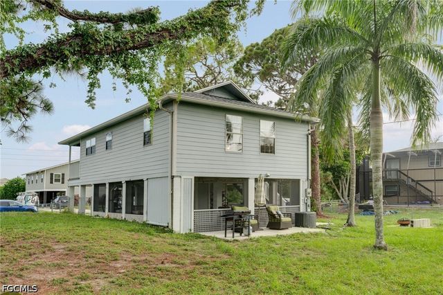 8167 Matanzas RD, Fort Myers, FL 33967