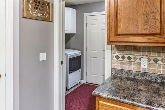 17705 Juniper Lane, Leo, IN 46765