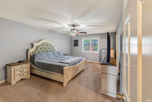 17705 Juniper Lane, Leo, IN 46765