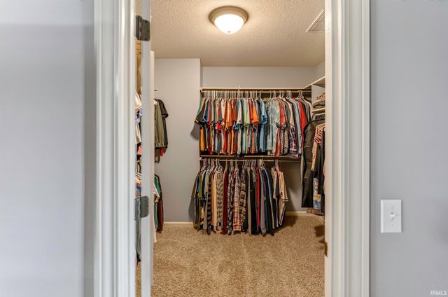17705 Juniper Lane, Leo, IN 46765