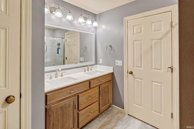 17705 Juniper Lane, Leo, IN 46765