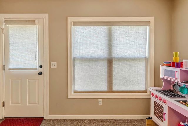 17705 Juniper Lane, Leo, IN 46765