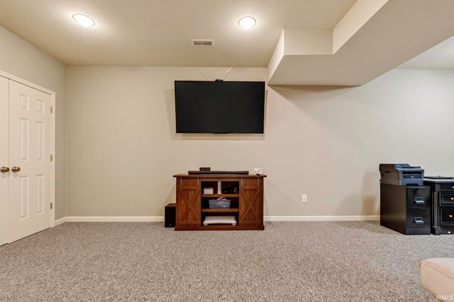 17705 Juniper Lane, Leo, IN 46765