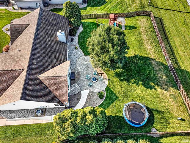 17705 Juniper Lane, Leo, IN 46765