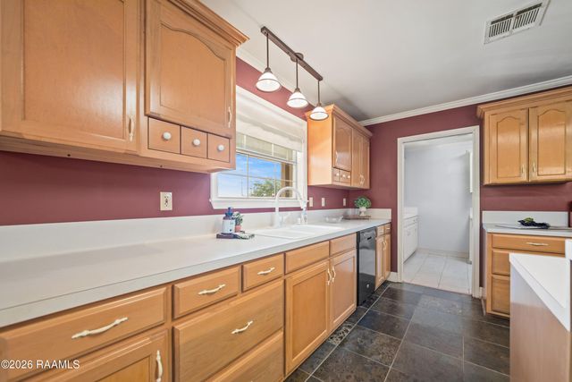 2126 Renaud Drive, Scott, LA 70583