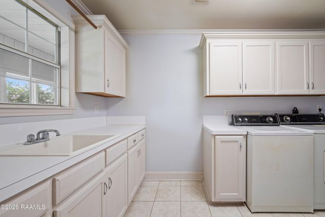 2126 Renaud Drive, Scott, LA 70583