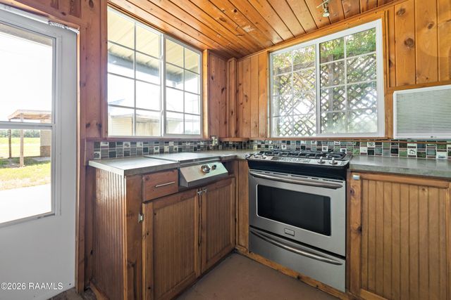 2126 Renaud Drive, Scott, LA 70583