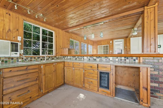 2126 Renaud Drive, Scott, LA 70583