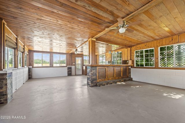 2126 Renaud Drive, Scott, LA 70583