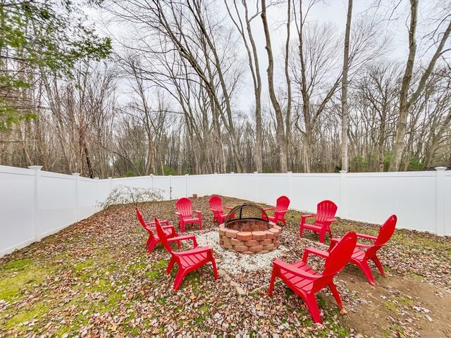 190 Mill St, Agawam, MA 01001