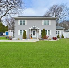 190 Mill St, Agawam, MA 01001
