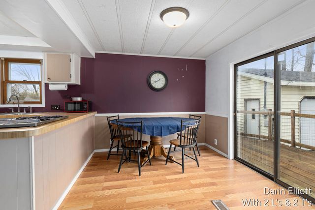 400 W Bridge Street, Lyons Vlg-lyons Twp, MI 48851