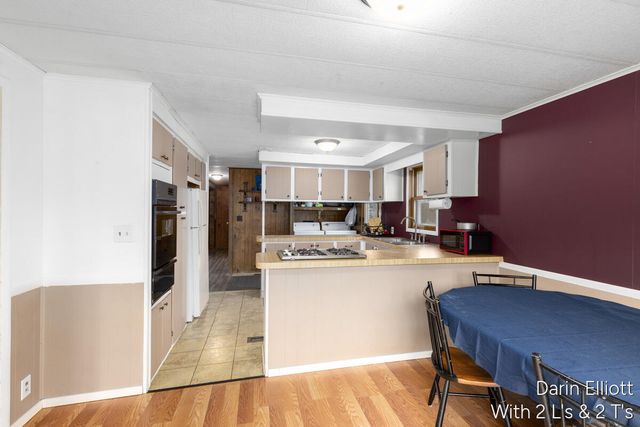 400 W Bridge Street, Lyons Vlg-lyons Twp, MI 48851