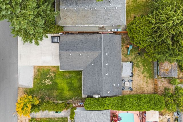 28621 15th Avenue S, Federal Way, WA 98003