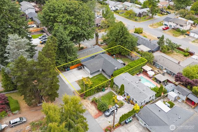 28621 15th Avenue S, Federal Way, WA 98003