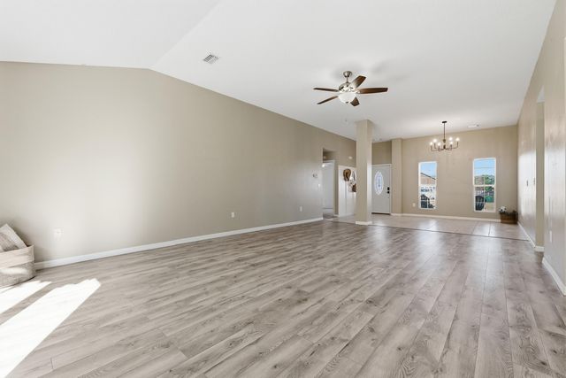 5212 Moore Loop, Crestview, FL 32536