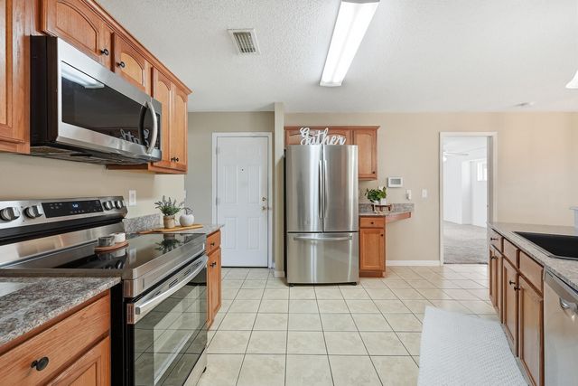 5212 Moore Loop, Crestview, FL 32536