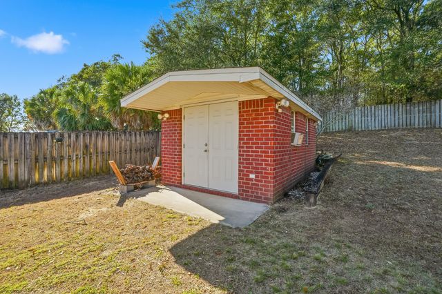 5212 Moore Loop, Crestview, FL 32536