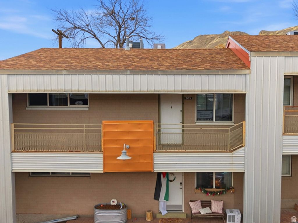 650 N 300 W #205, Salt Lake City, UT 84103 — exterior