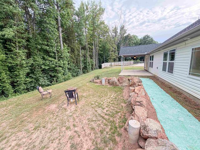 115 Fowler Road, Campobello, SC 29322
