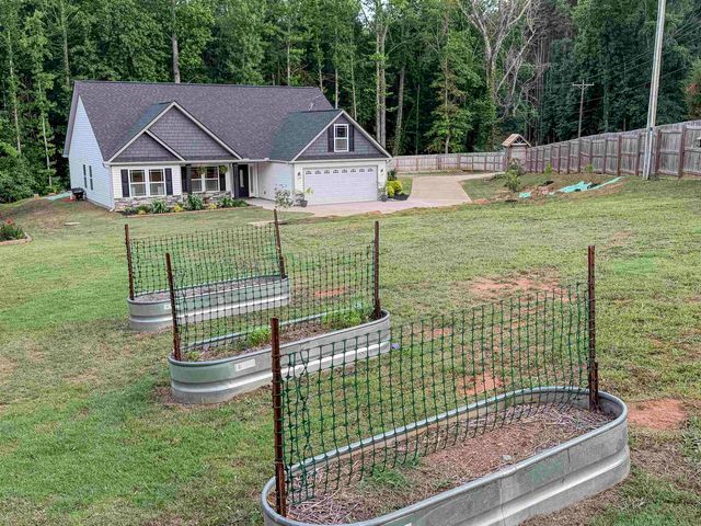 115 Fowler Road, Campobello, SC 29322