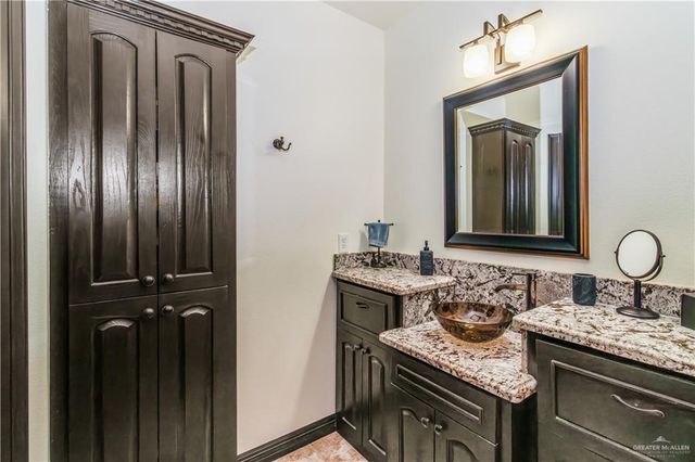 800 E Solar Drive, Mission, TX 78574