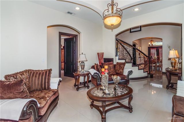 800 E Solar Drive, Mission, TX 78574