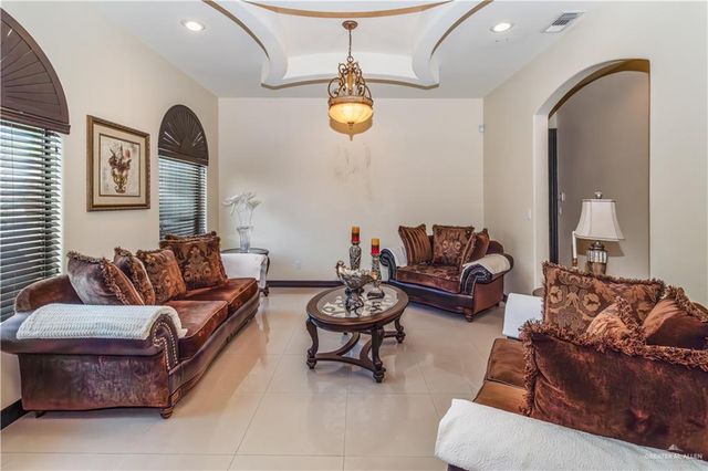 800 E Solar Drive, Mission, TX 78574