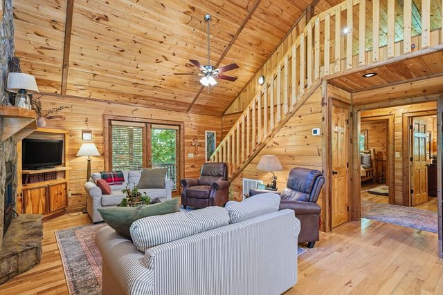 284 The Woods Road, Mineral Bluff, GA 30559