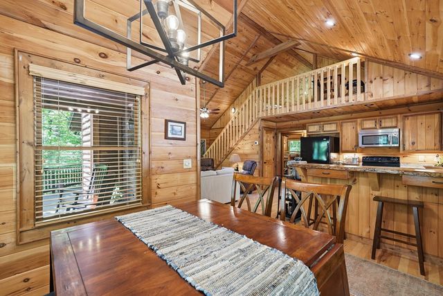 284 The Woods Road, Mineral Bluff, GA 30559