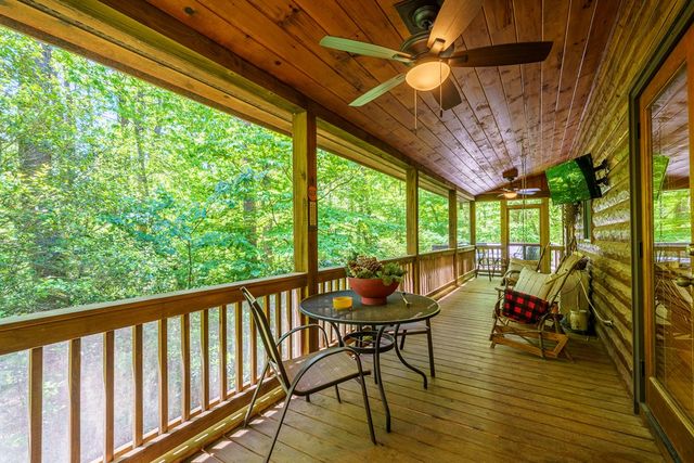 284 The Woods Road, Mineral Bluff, GA 30559