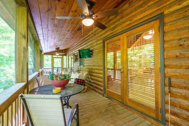 284 The Woods Road, Mineral Bluff, GA 30559