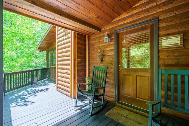 284 The Woods Road, Mineral Bluff, GA 30559