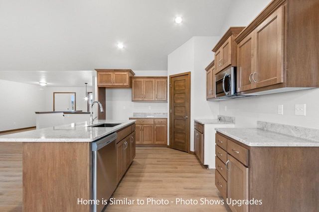 1723 BETTY JEAN LANE, Green Bay, WI 54313