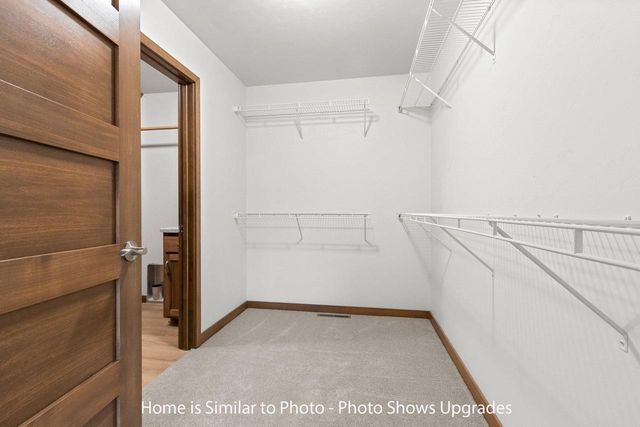 1723 BETTY JEAN LANE, Green Bay, WI 54313