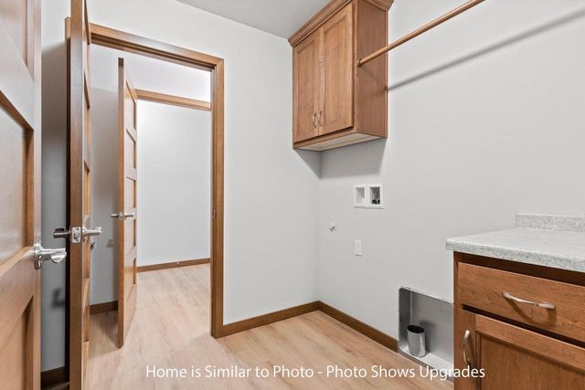 1723 BETTY JEAN LANE, Green Bay, WI 54313