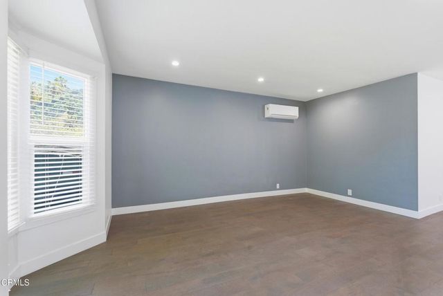 250 S Avenue 55, Los Angeles, CA 90042