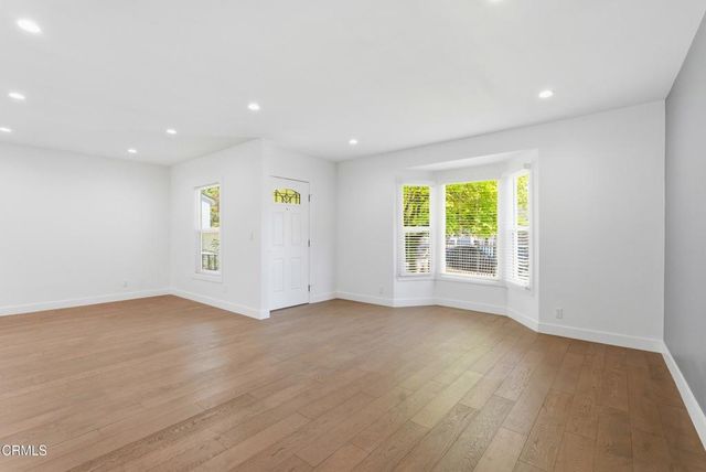 250 S Avenue 55, Los Angeles, CA 90042