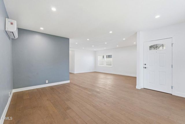 250 S Avenue 55, Los Angeles, CA 90042