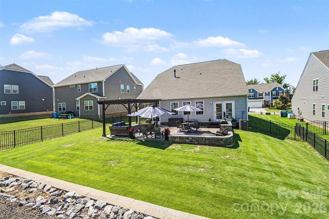 3024 Deep River Way, Waxhaw, NC 28173