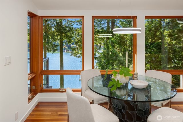 11515 Blue Heron Lane NE, Bainbridge Island, WA 98110