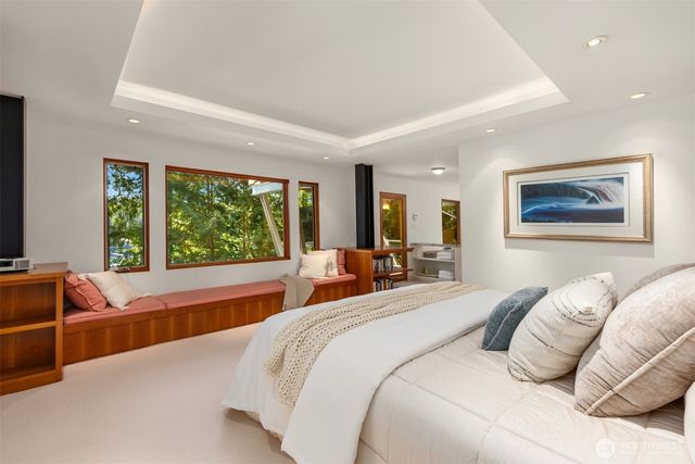 11515 Blue Heron Lane NE, Bainbridge Island, WA 98110