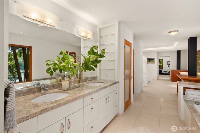 11515 Blue Heron Lane NE, Bainbridge Island, WA 98110