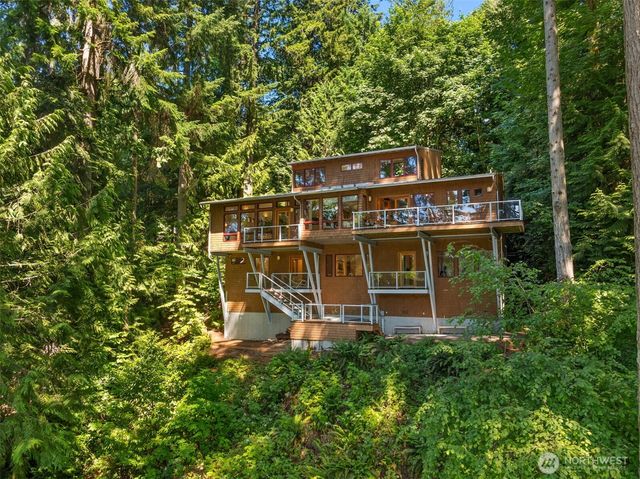 11515 Blue Heron Lane NE, Bainbridge Island, WA 98110