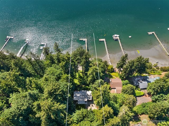 11515 Blue Heron Lane NE, Bainbridge Island, WA 98110