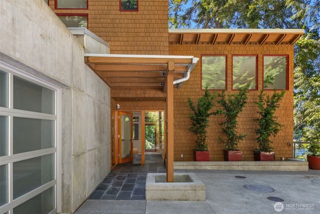 11515 Blue Heron Lane NE, Bainbridge Island, WA 98110