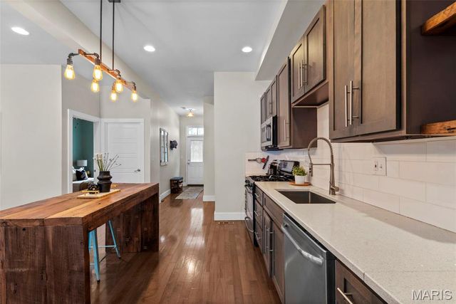 2842 Victor Street, St Louis, MO 63104